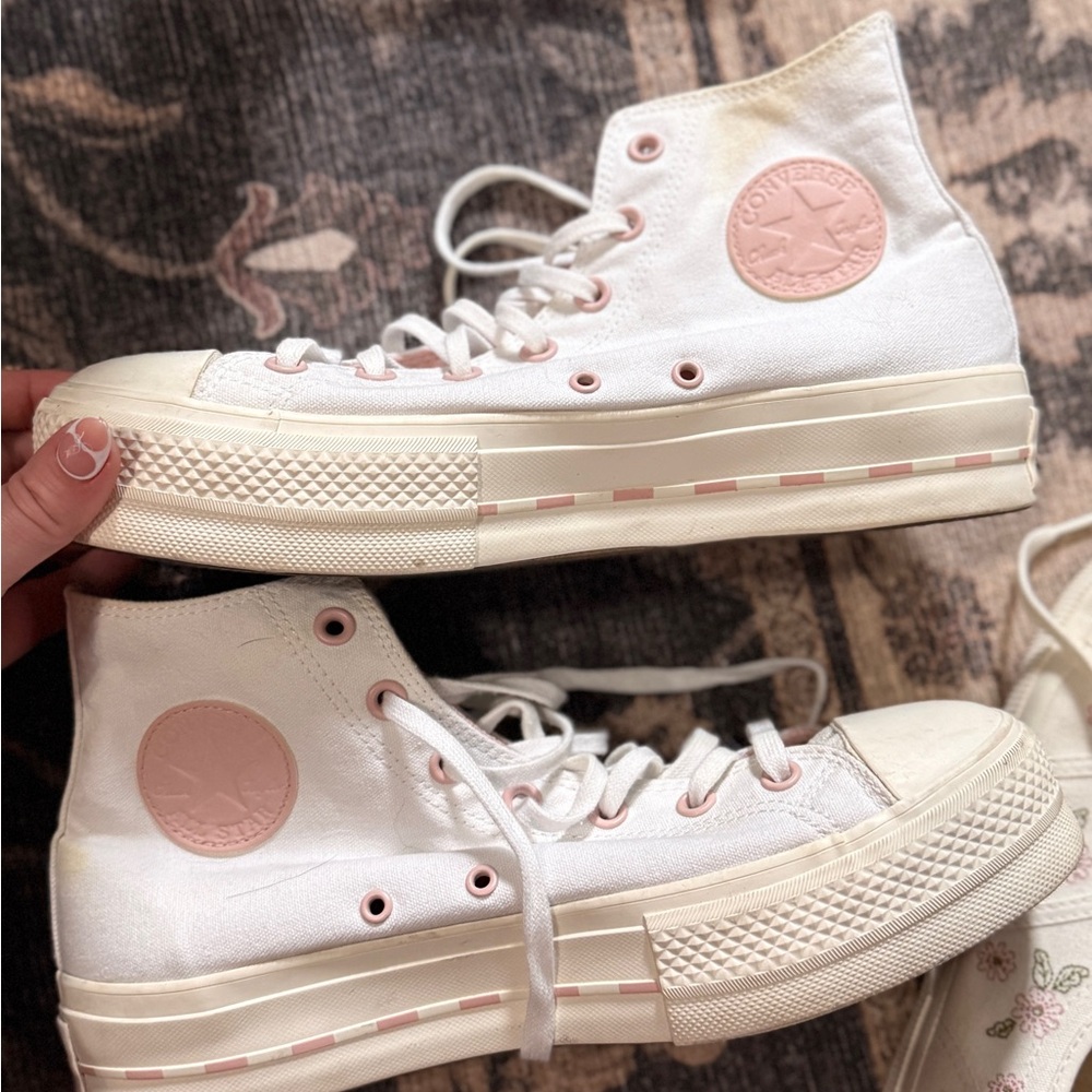 Converse Women's High-Top Sneakers - White and Light Pink